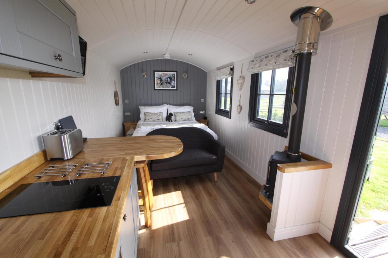 Дом отдыха Springwood Shepherd Huts Glamping