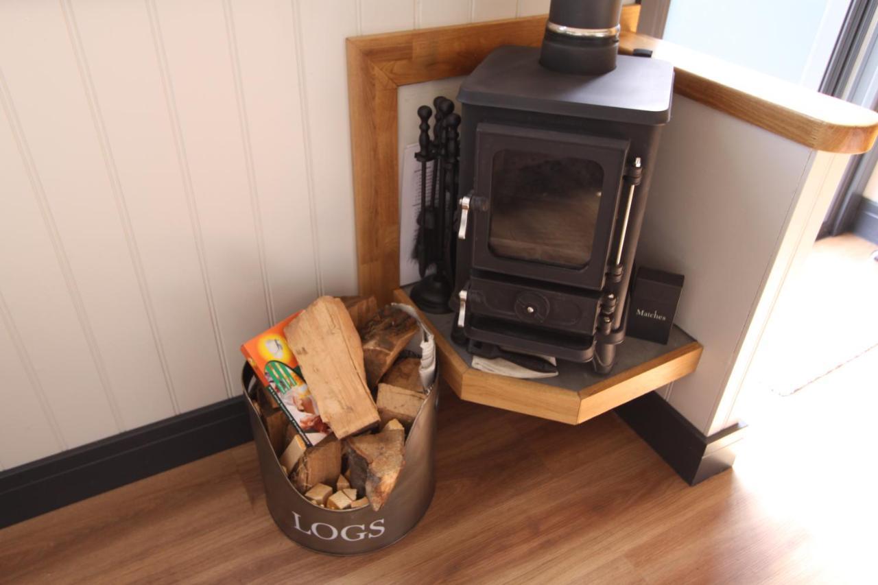 Springwood Shepherd Huts Glamping Йорк