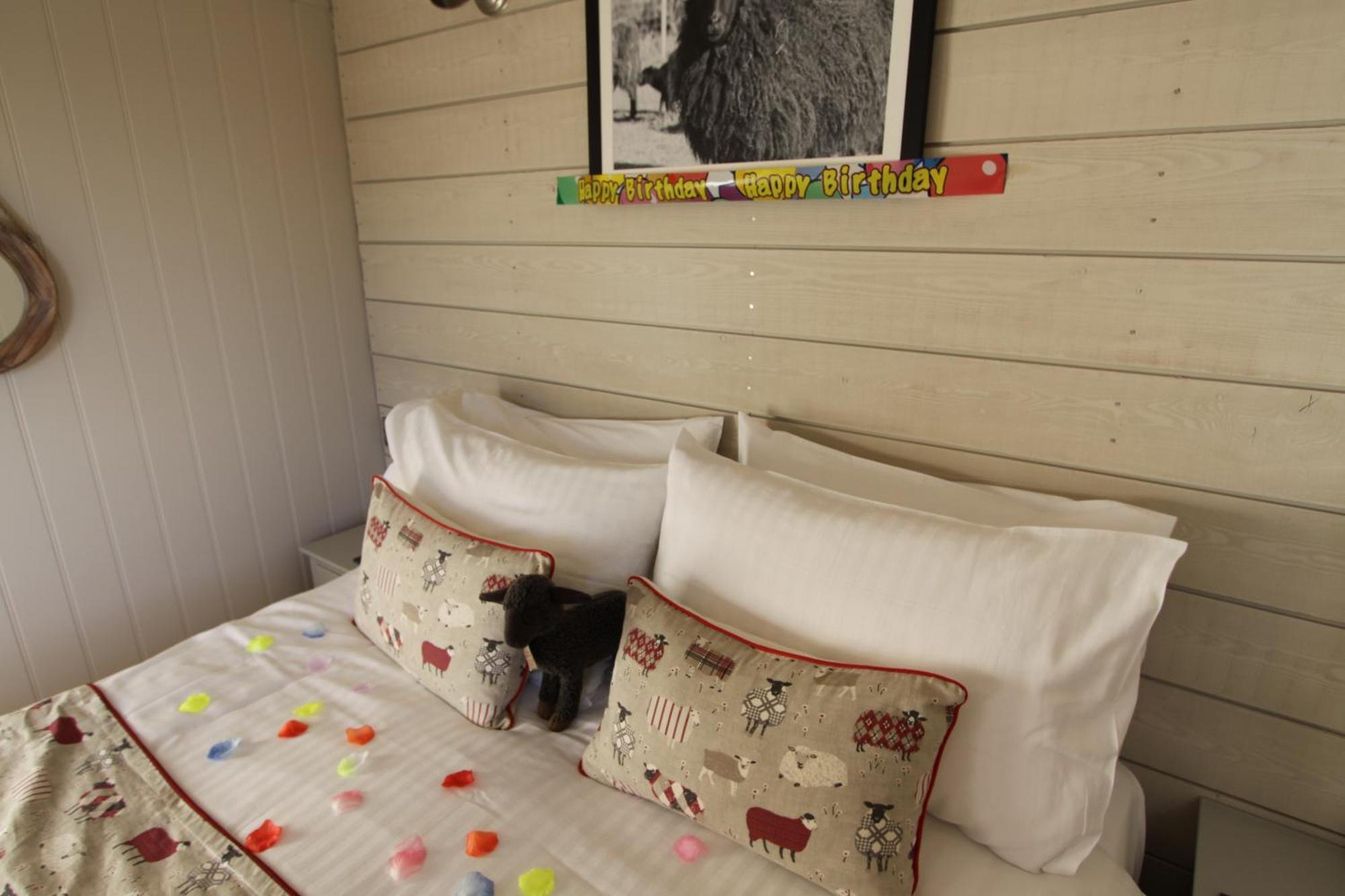 Дом отдыха Springwood Shepherd Huts Glamping